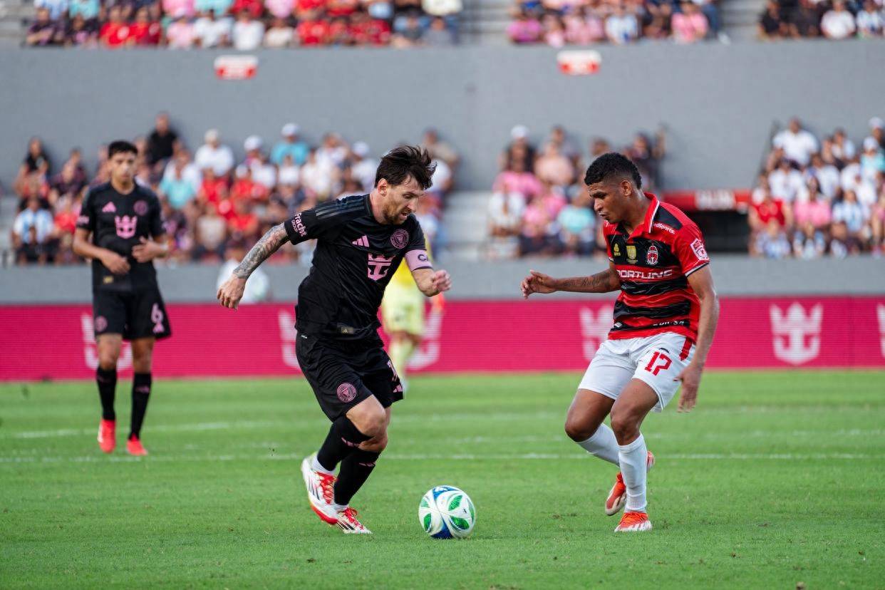 包含葡萄牙体育发布备战花絮；国际比赛日防线松动；法国杯任务艰巨；年轻球员得到机会的词条