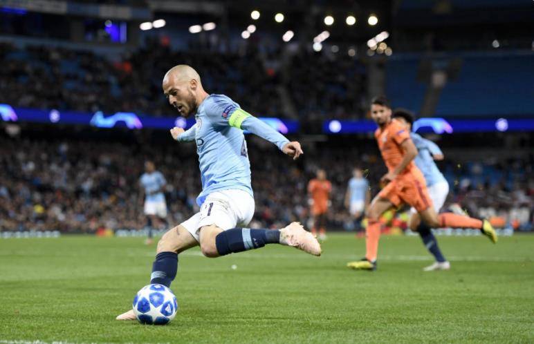 包含里程碑夜！罗马止住颓势，足总杯转会期刷纪录，引发热议，数据趋势出现新变化的词条